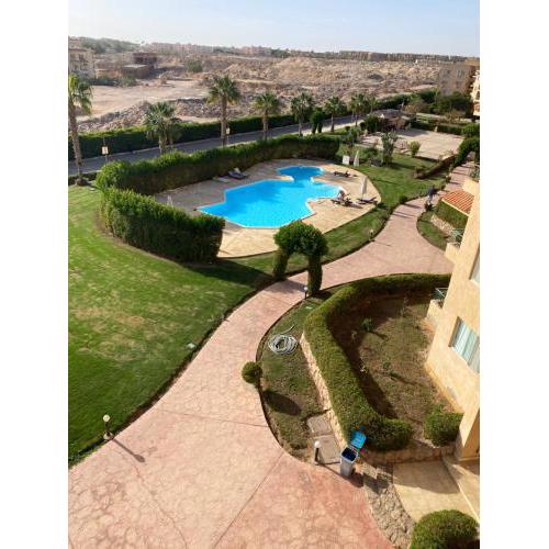 Lovely 2 rooms in compound with 12 swimming pools