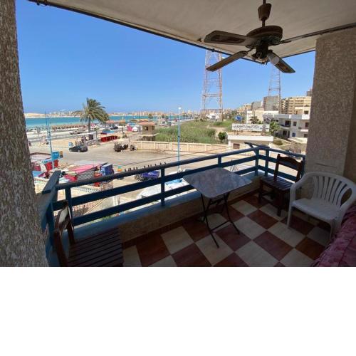 Lovely 4 bed vacation apartment with sea view