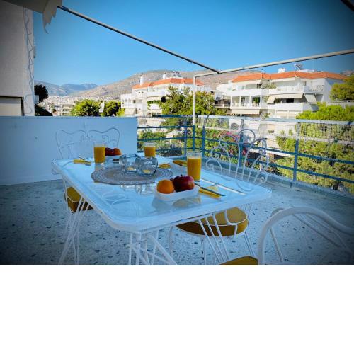 Lovely 50 sq penthouse & 25 sq balcony @ Glyfada