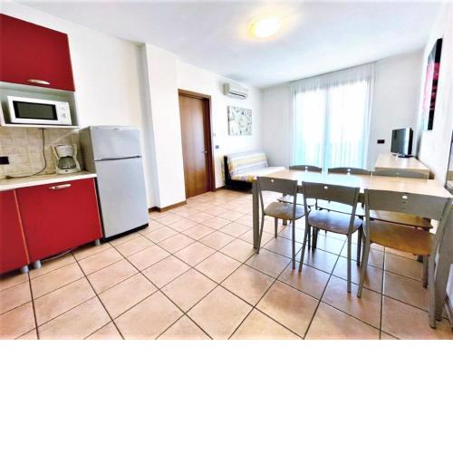 Lovely apartment in Caorle with shared garden