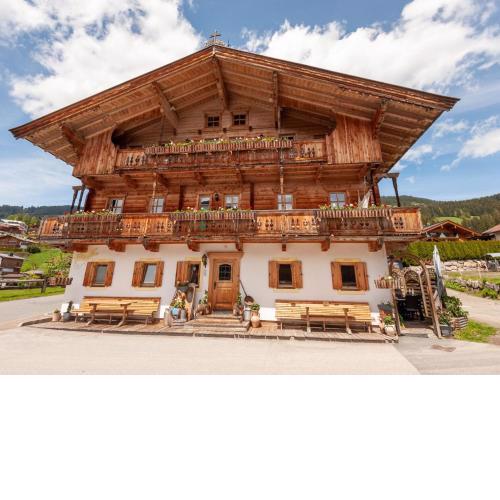 Lovely apartment in Kirchberg in Tirol with private terrace