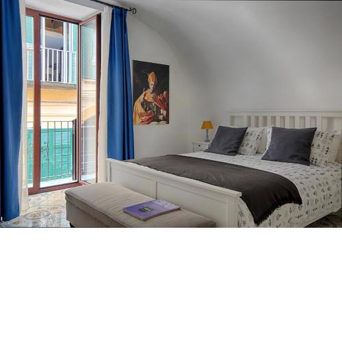 Lovely apartment near via dei Mille - Chiaia area