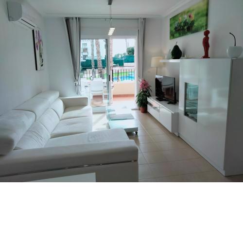 Lovely apartment with pool view