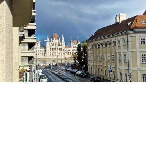 Lovely boutique apartment with Parliament view