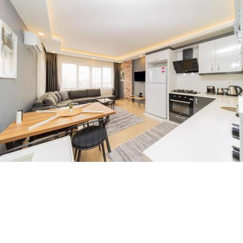 Lovely Central Apartment near Beach in Muratpasa, Antalya