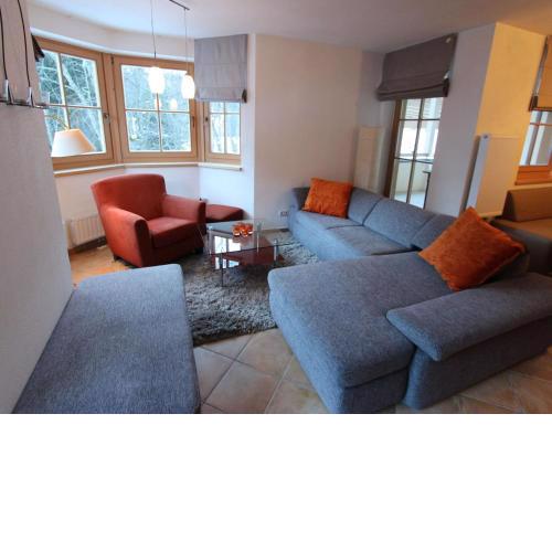 Lovely Chalet with Sauna Ski Storage Heating Carport