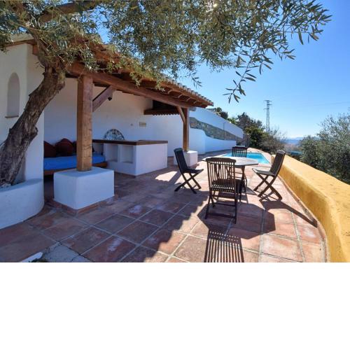 Lovely Cottage in Alcauc n near Sierra Tejeda Natural Park