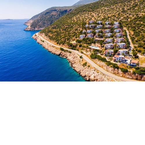 Lovely Flat 300 m to Beach with Shared Pool in Kas
