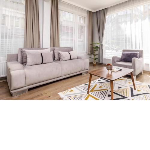 Lovely Flat near Shore and Trendy Spots in Kadikoy