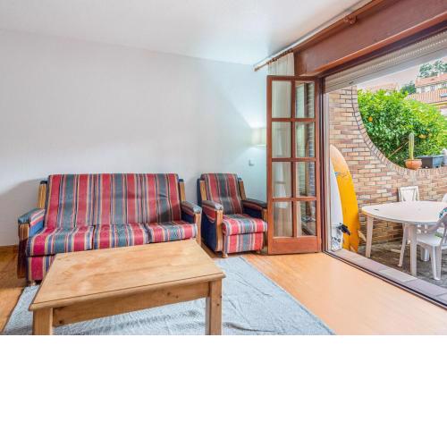 Lovely Holiday Home in Loredo a stonethrow from the beach communitary pool