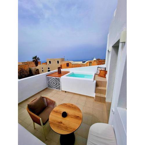 Lovely House at Oia Village Center