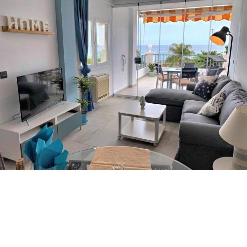Lovely modern Apartment front line