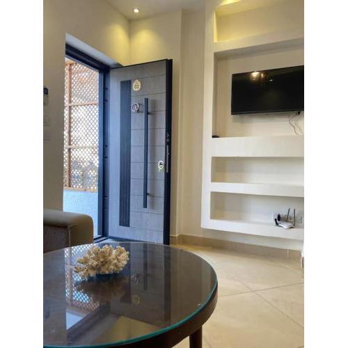 Lovely one-bedroom. Pool View+Garden View