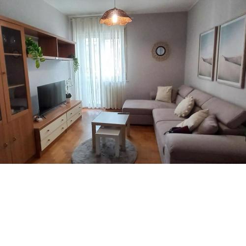 Lovely renovated apartment, center and hospital
