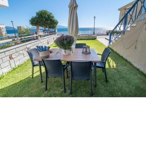 Lovely Seaside Apartment
