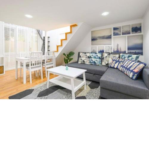 Lovely studio flat in Damjanich street - Leonard