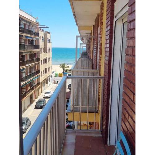 Lovely three-bedroom apartment in Puerto De Sagunt