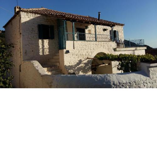Lovely traditionnal house with sea view