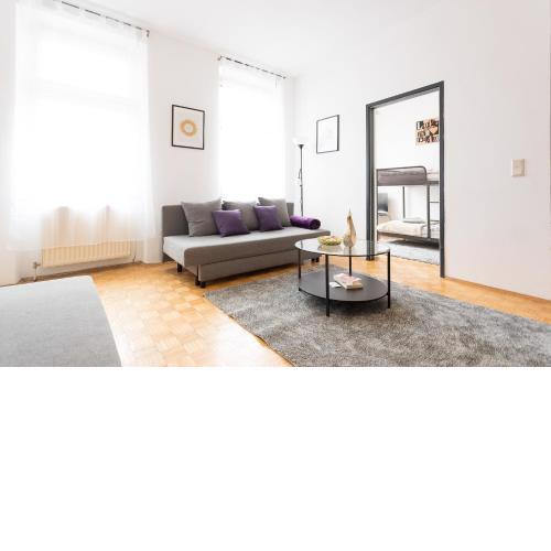 Lovely Two Level Apartment For Families