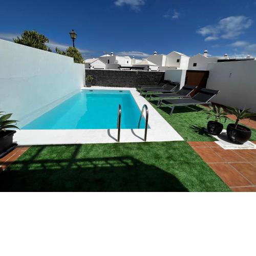 Lovely Villa Erimar