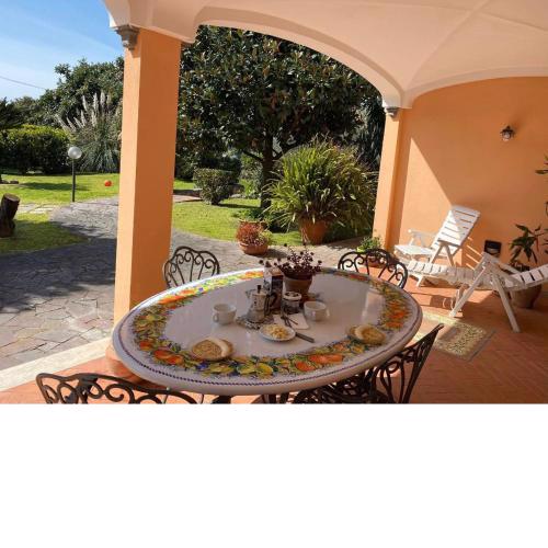 Lovely Villa in Cuma