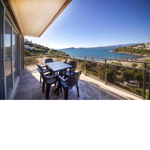 Lovely Villa with Sea View, Balcony and Terrace in Milas, Bodrum