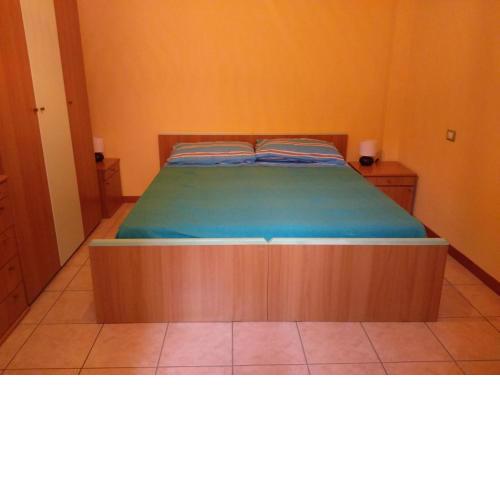 Lovere lake apartment
