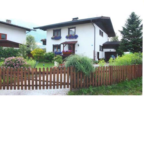 LTR-Apartment Winter-SommerCard incl, Golf Schwimmbad, Tennis, Wandern, Radfahren