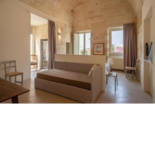 Lu Leccio, Principal Suite With View 5