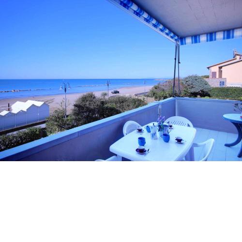 LUCIANA 1P terrazza fronte mare e posto auto