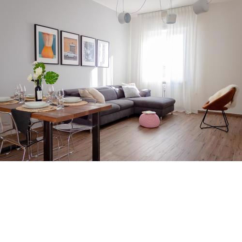 Lucky Home Near Train Station and City center