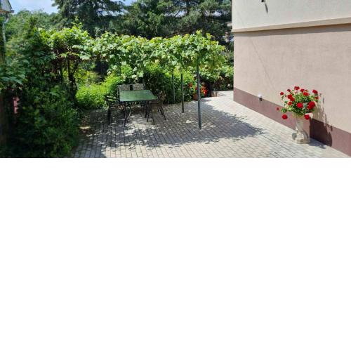 Lugas Apartman