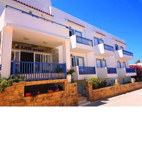 Luis Apartments