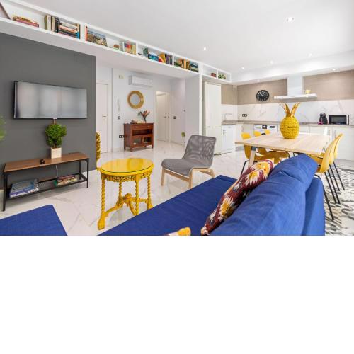 Lujan Deluxe Suites by Valcambre