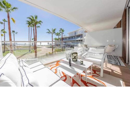 Lujoso apartamento con vistas al mar y SPA