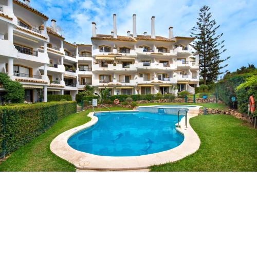 LUJOSO APARTAMENTO EN MARBELLA CON VISTAS AL MAR