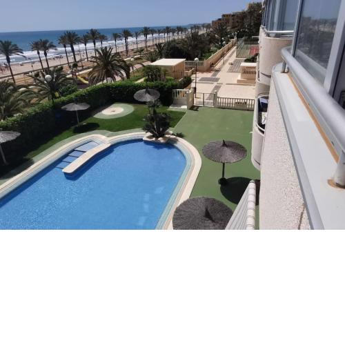 Lujoso apartamento en primera linea de playa