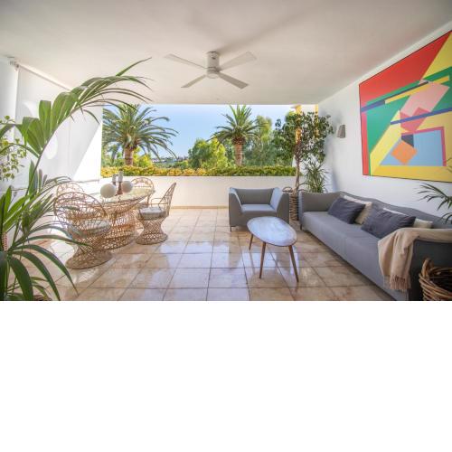 Lujoso y moderno apartamento en zona de golf en Marbella - Quetzal 54