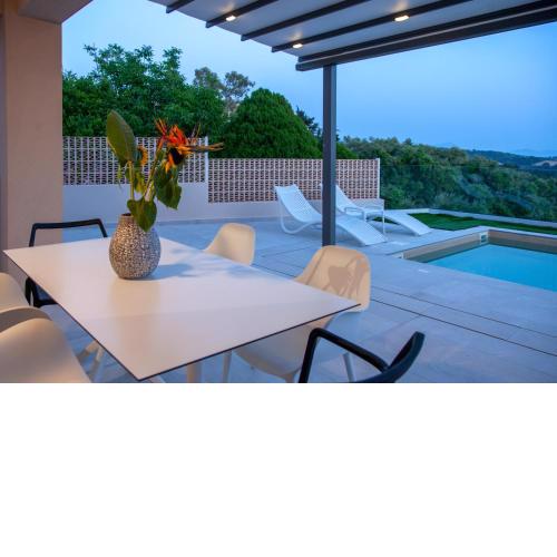 LUMIERE VILLAS