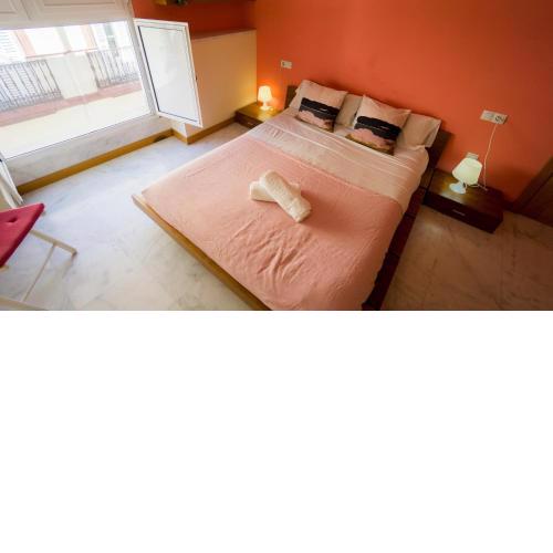 Luminoso apartamento con terraza en la Maestranza