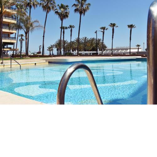 Luminoso apartamento de 3 dormitorios a pie de playa en Torremolinos