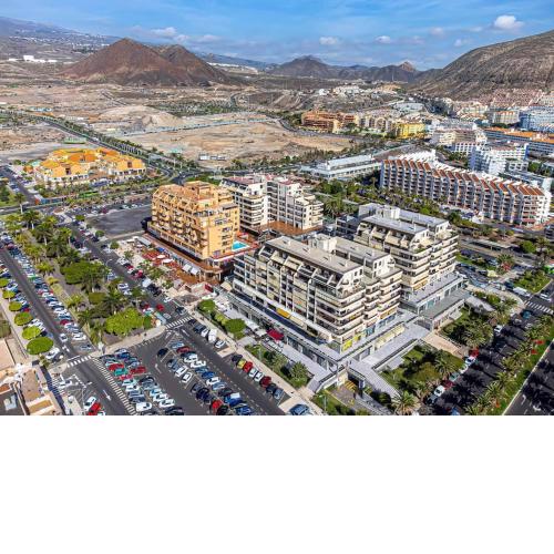 Luminoso apto en Los Cristianos, muy cerca del mar - Valdes Center