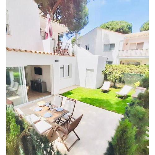 Luminoso bungalow para relajarse y disfrutar en familia
