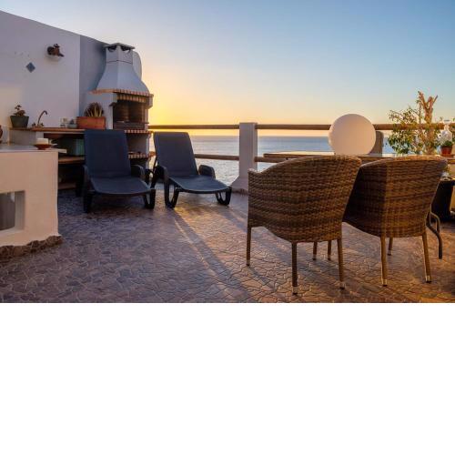 Luminous loft apartment next to the Atlantic Ocean
