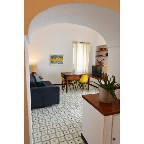 Luna Caprese Guest House