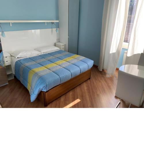 Luna Rossa Roma Guest House