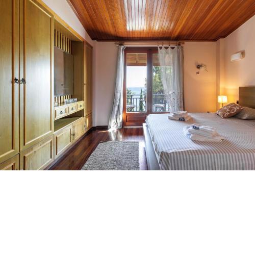 Luna Villa Private Beach