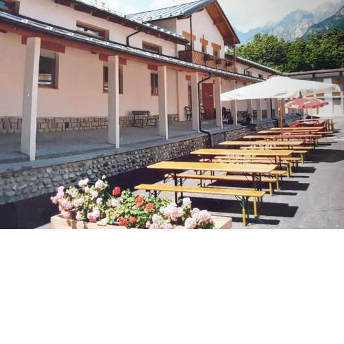 Lunga Via Delle Dolomiti