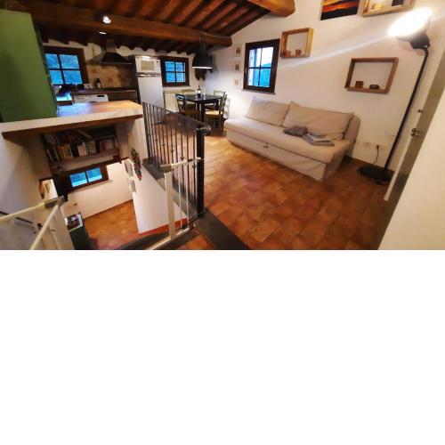 Lura House