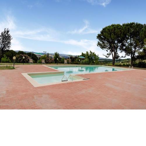 Lush Farmhouse in Gambassi Terme Fi with Tennis Court
